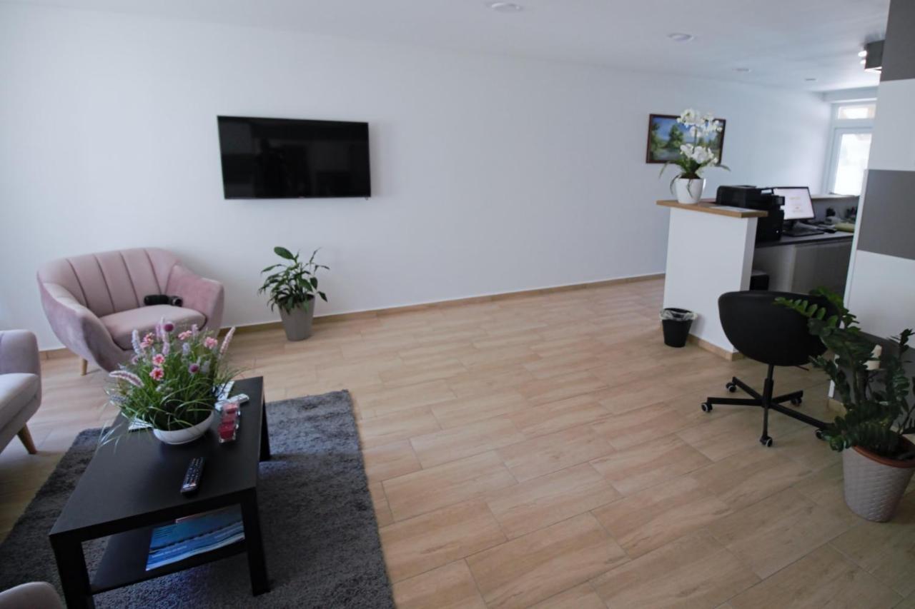 Szitakoeto Panzio Hotel Tiszafüred Екстериор снимка
