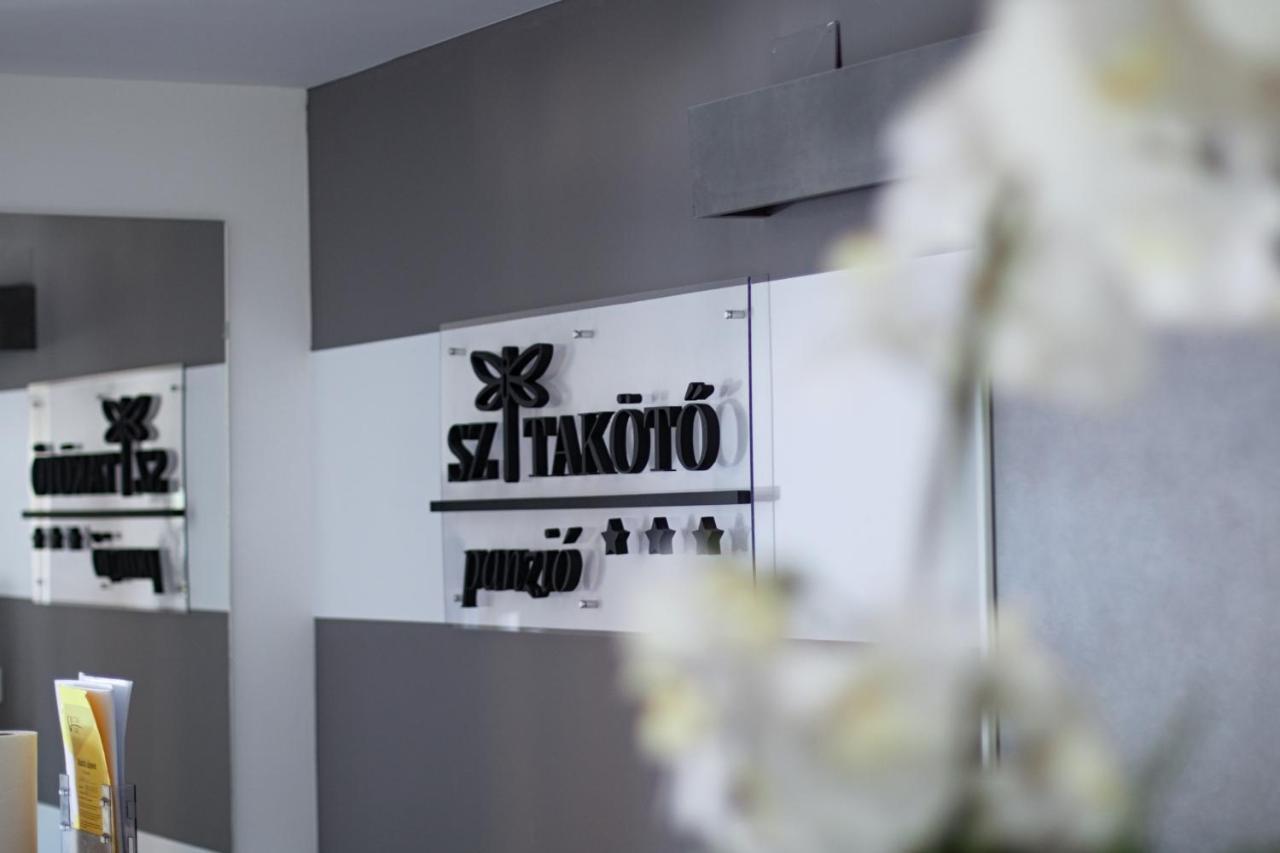 Szitakoeto Panzio Hotel Tiszafüred Екстериор снимка