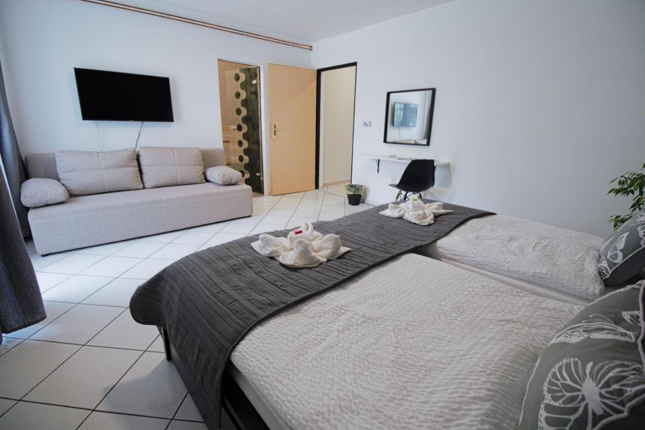 Szitakoeto Panzio Hotel Tiszafüred Екстериор снимка