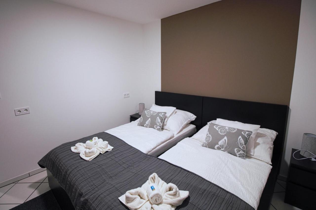 Szitakoeto Panzio Hotel Tiszafüred Екстериор снимка