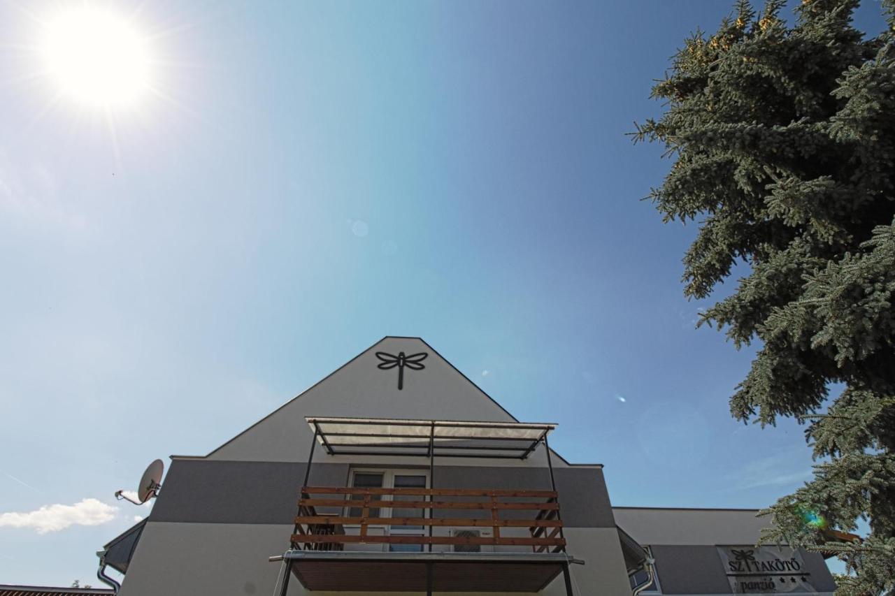 Szitakoeto Panzio Hotel Tiszafüred Екстериор снимка